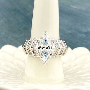 2 for $30 Boutique Marquise CZ Rhinestone Baguette Formal Fashion Ring Size 5